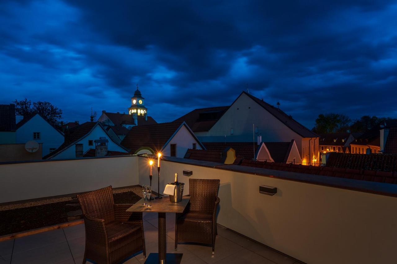 Hotel Bily Jednorozec Trebon Exterior photo